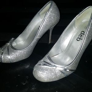 deb heels! Prom perfect!